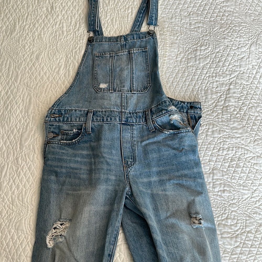 Lucky Brand light wash overalls in S with holes